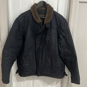 Rugged J. Crew Marshall jacket in navy blue with brown Sherpa collar in XL.